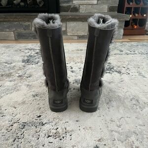 Ugg Classic Tall Bailey Button Grey